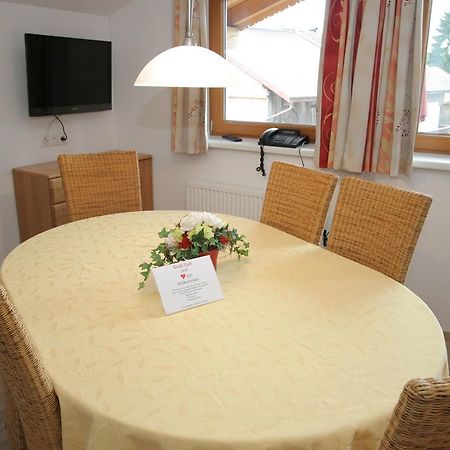 Charming Apartment In Uderns With Balcony Eksteriør bilde